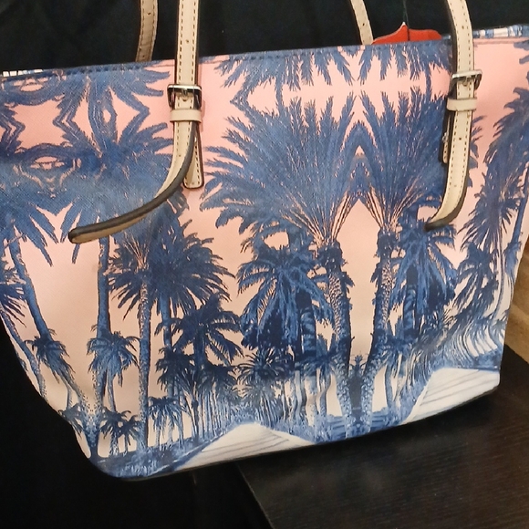 Guess Blue and Pink Tropical Print Tote "Accepting Decent Offer" - Picture 4 of 4